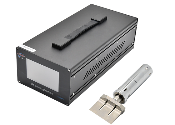 800W পাওয়ার এবং টাইটানিয়াম অ্যালয় ব্লেড সহ 40Khz উচ্চ-ফ্রিকোয়েন্সি আল্ট্রাসনিক রাবার কাটিং সিস্টেম